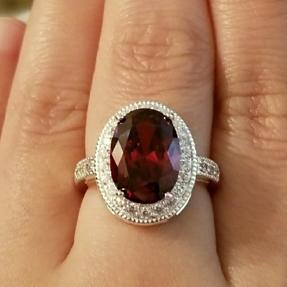 Copy Glamorous Red Oval Halo Ring